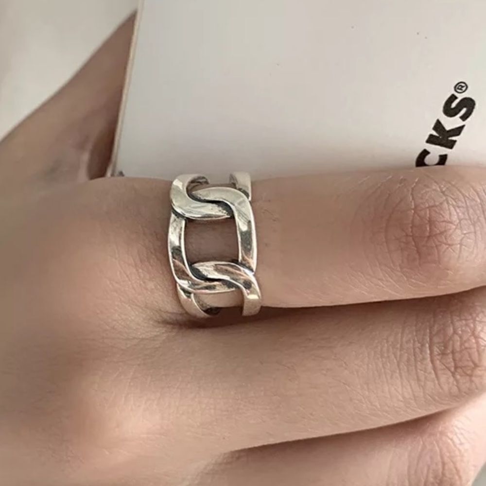 The Wide Link Chain Ring in 925. Adjustable